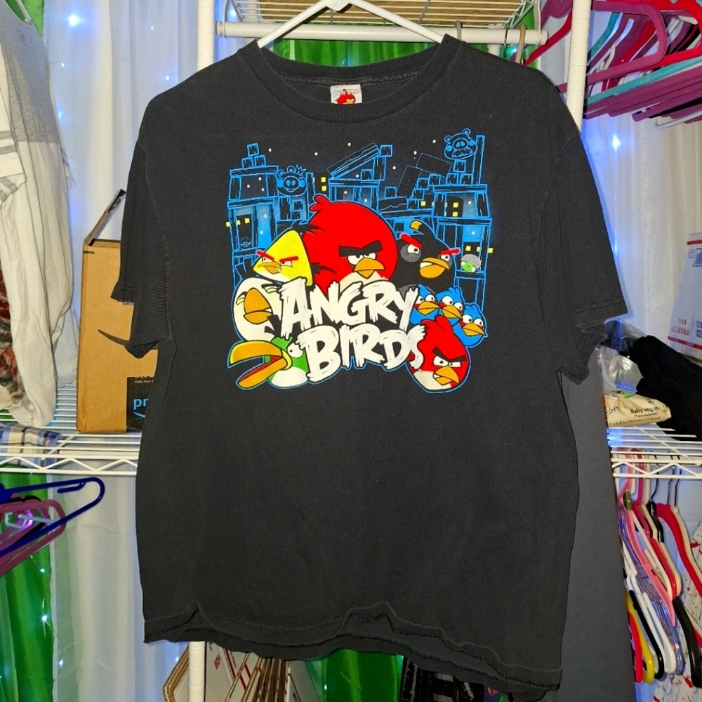 ANGRY BIRDS SIZE LARGE BLACK T-SHIRT